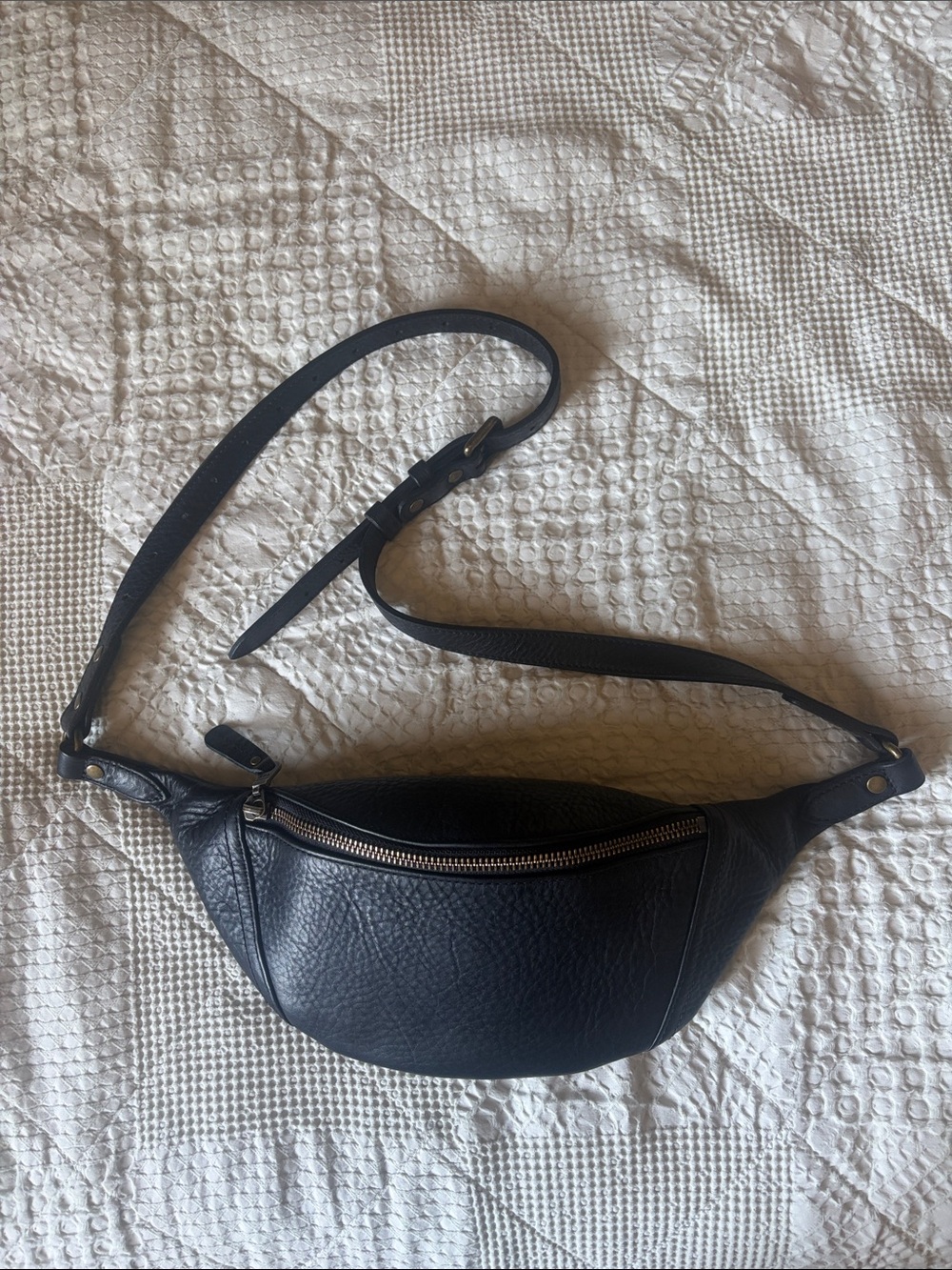 Will Leather Goods Black Leather Crossbody Belt Bag